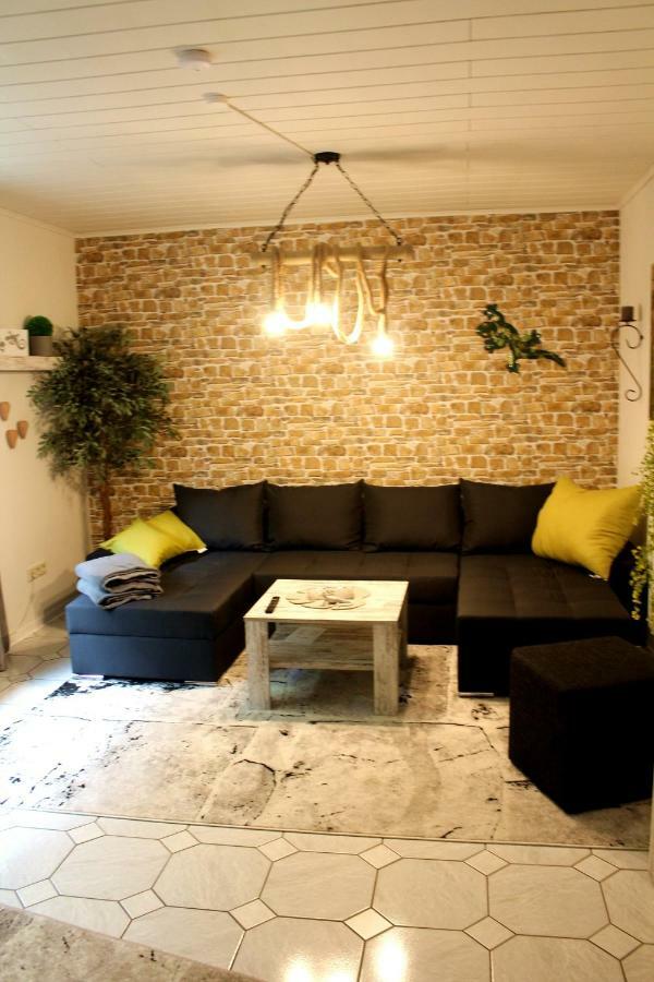 Ferienwohnung " Gecko 2 " Андернах Екстер'єр фото