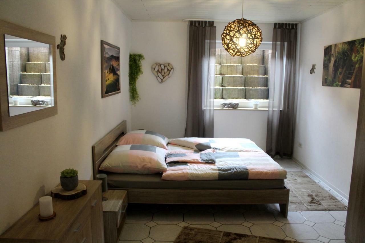 Ferienwohnung " Gecko 2 " Андернах Екстер'єр фото